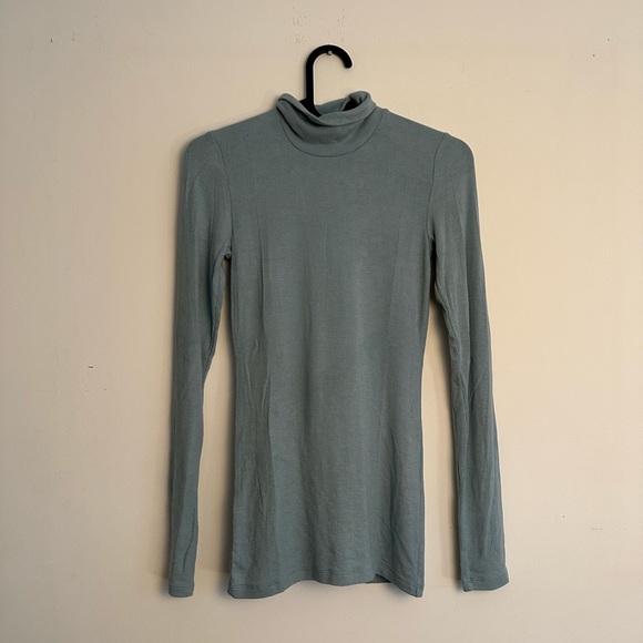 Wilfred Only Turtleneck - Picture 3 of 6